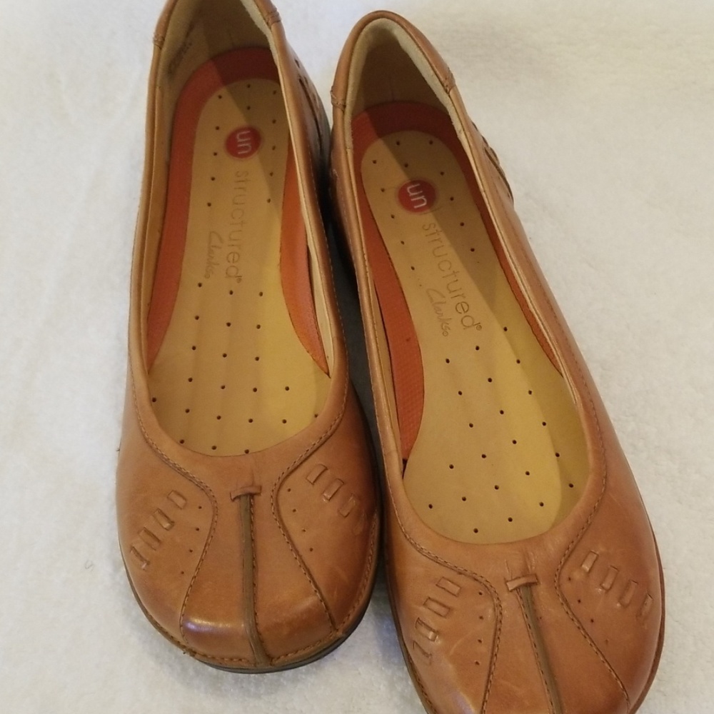 NWOT 8 1/2 Narrow Clark's Un Structured Loafers